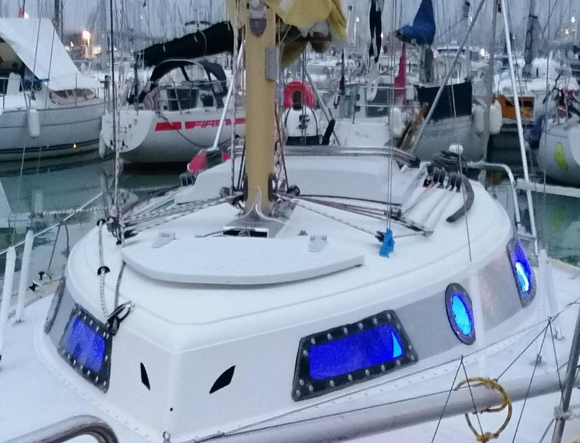 Bateau-hôtel Bateau à Quai La Rochelle (Charente-Maritime)