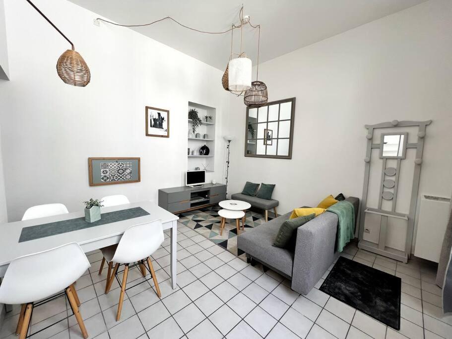 Cour Passy - Centre Apartment