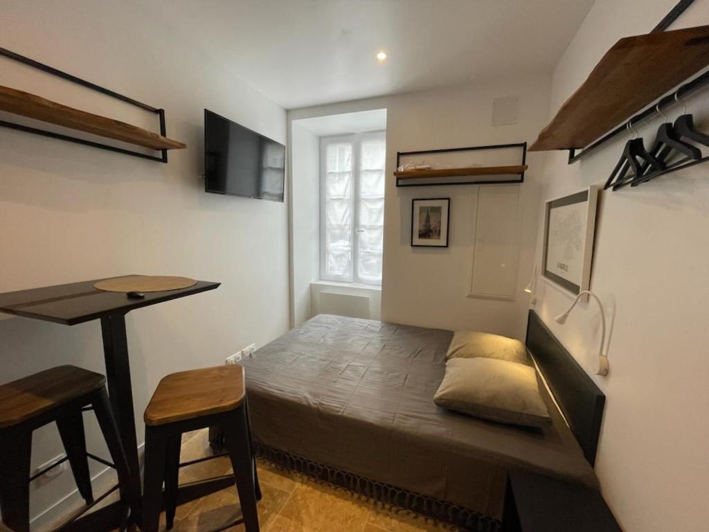 Apartment Petite Amenagee Avec Cuisine St Louis 3