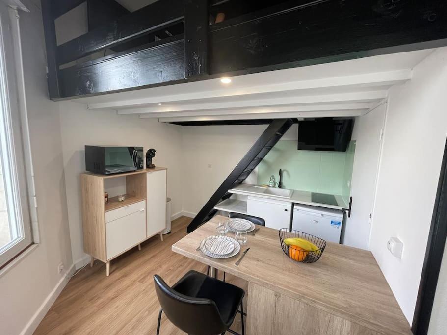 La Perle Marine- Proche Marche Central Et Vieux Port - Wifi Haut Debit - Appartement *