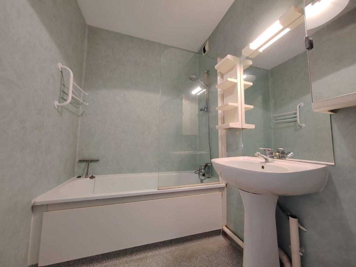 Confortable Avec Terrasse, Proche Plage, Parking Prive - La Rochelle - Fr-1-246-61