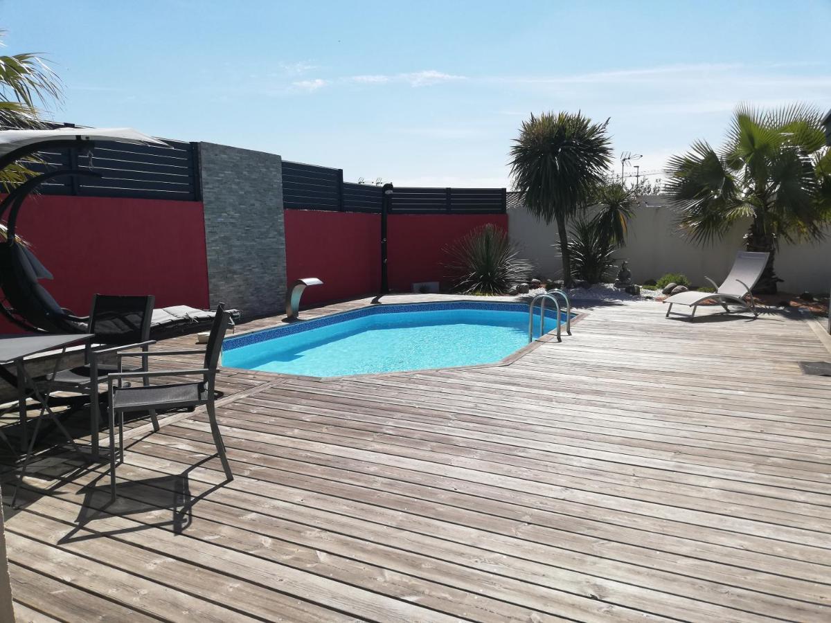 Homestay Independant Avec Piscine Et Cuisine Exterieures La Rochelle (Charente-Maritime)