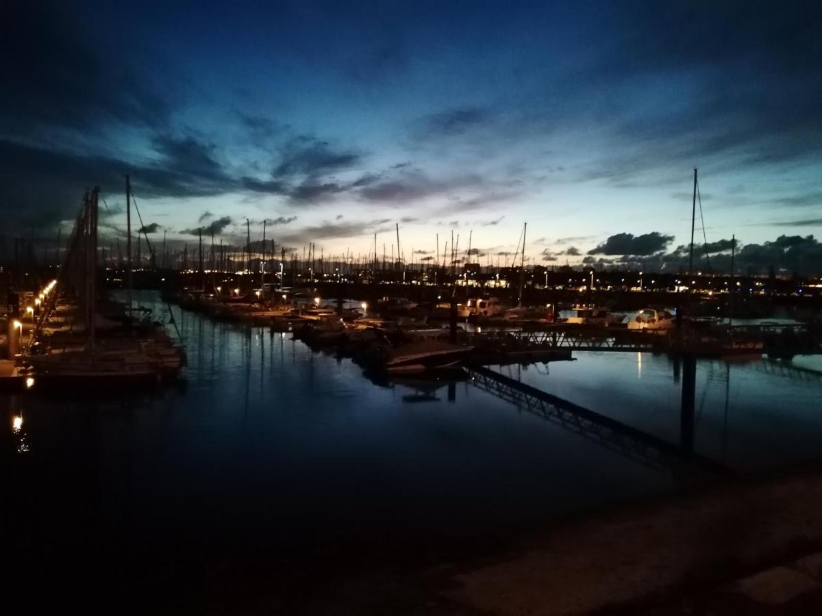 Bateau à Quai * La Rochelle (Charente-Maritime)