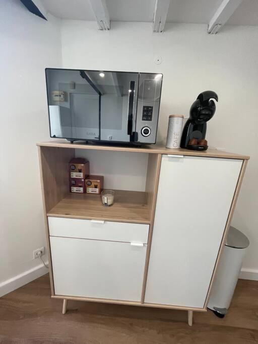 Appartement La Perle Marine- Proche Marche Central Et Vieux Port - Wifi Haut Debit -