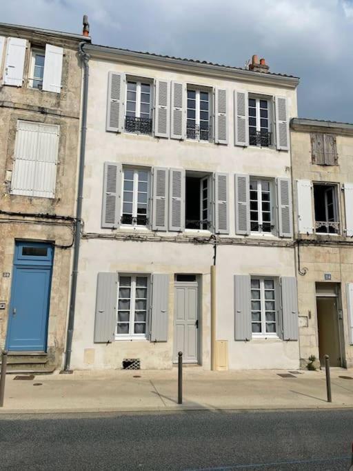 Grand Ancien En Centre Appartement *