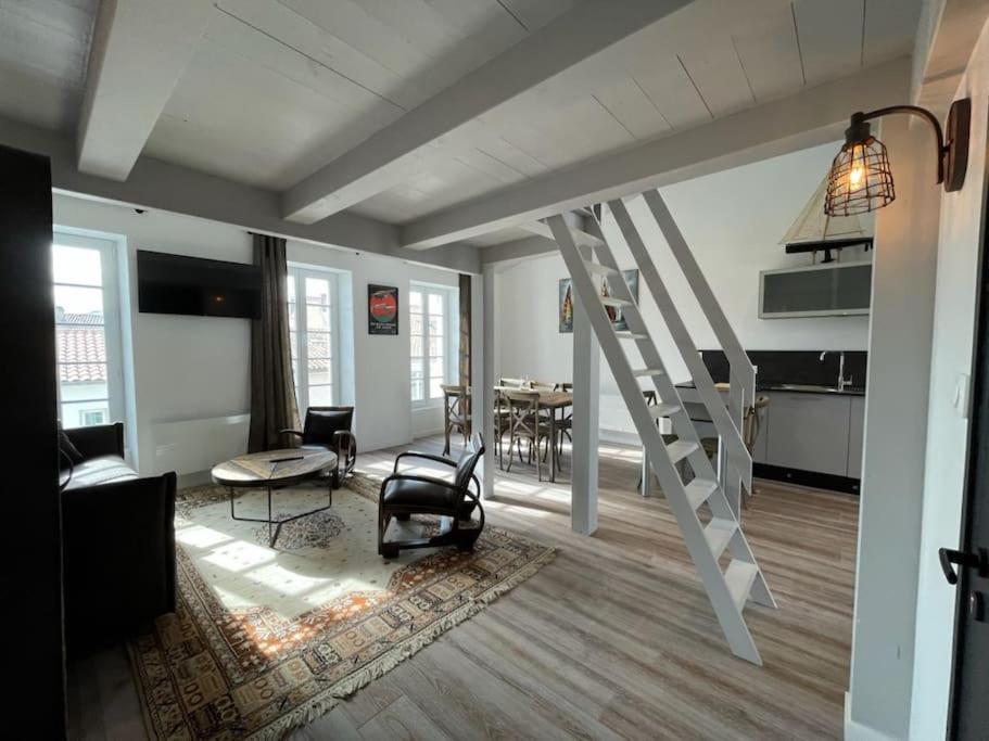 Appartement Grand Ancien En Centre La Rochelle (Charente-Maritime)