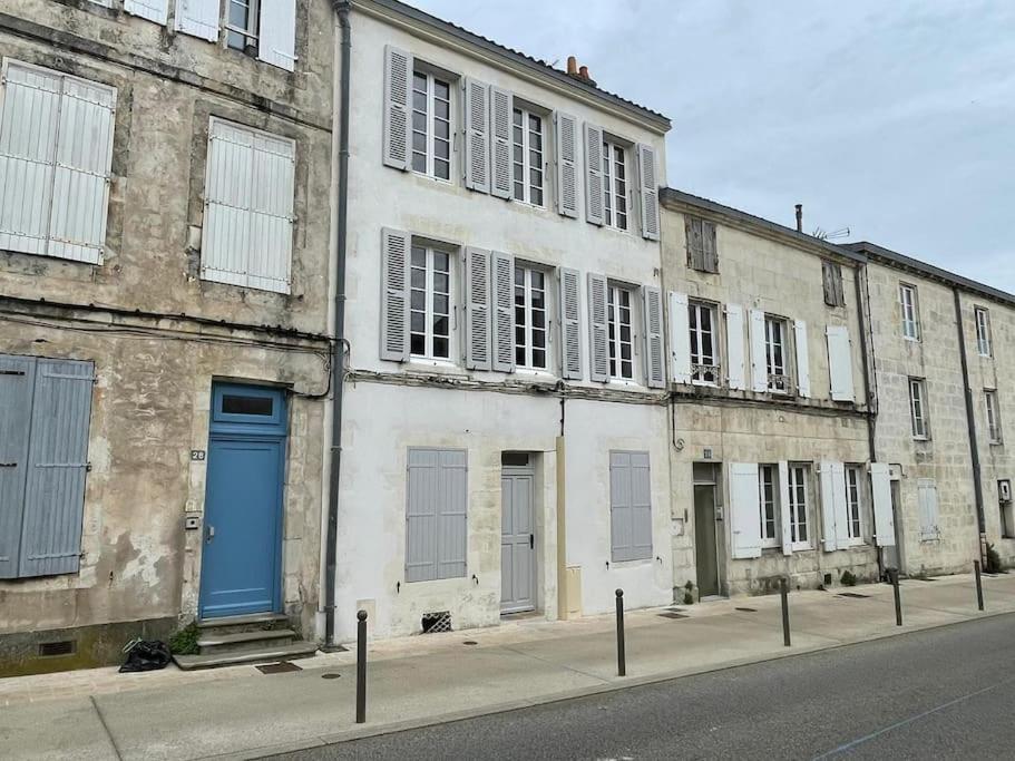 Appartement Grand Ancien En Centre