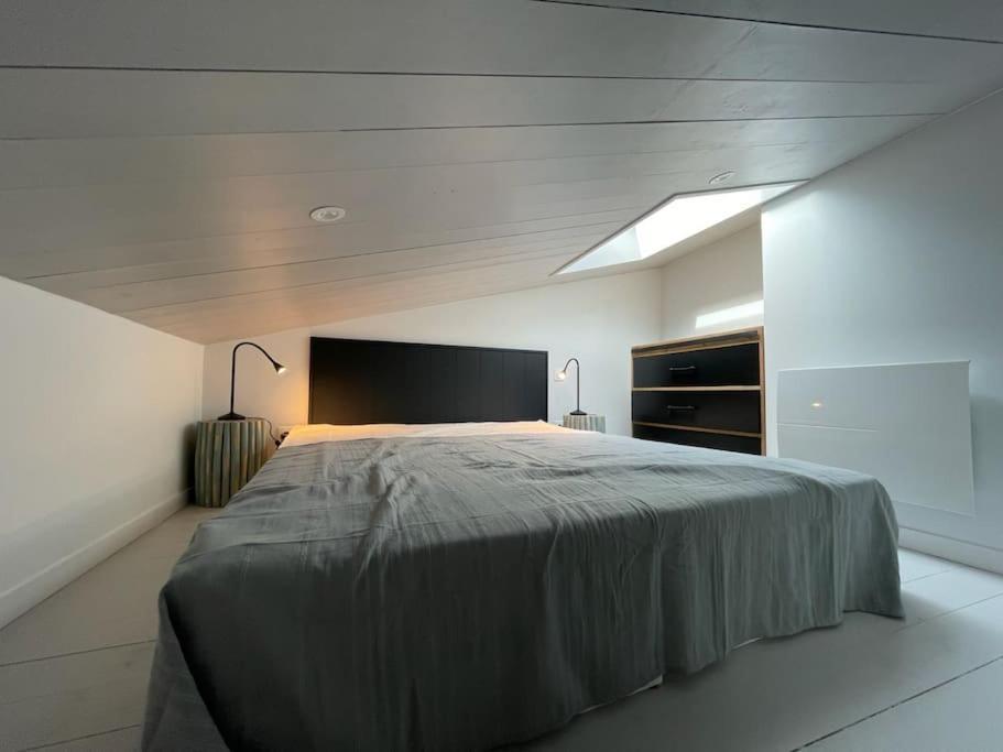 Appartement Grand Ancien En Centre