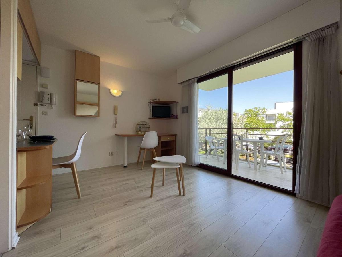 Confortable Avec Balcon, Parking, Piscine Proche Port La Rochelle - Fr-1-246-664 Appartement