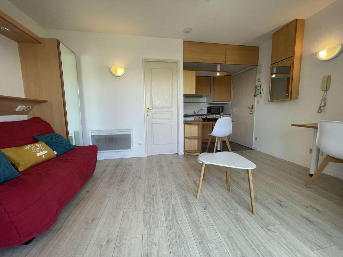 Appartement Confortable Avec Balcon, Parking, Piscine Proche Port La Rochelle - Fr-1-246-664