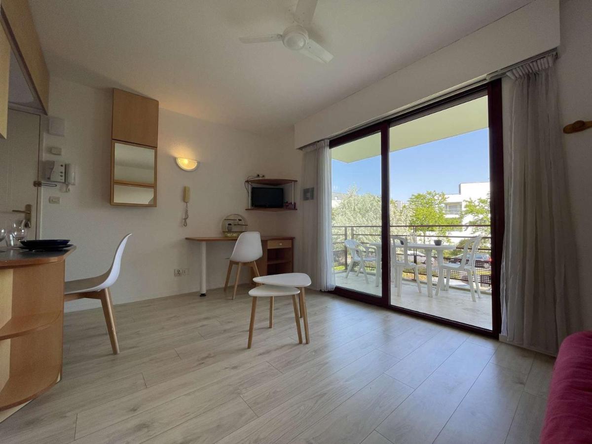 Confortable Avec Balcon, Parking, Piscine Proche Port La Rochelle - Fr-1-246-664 *