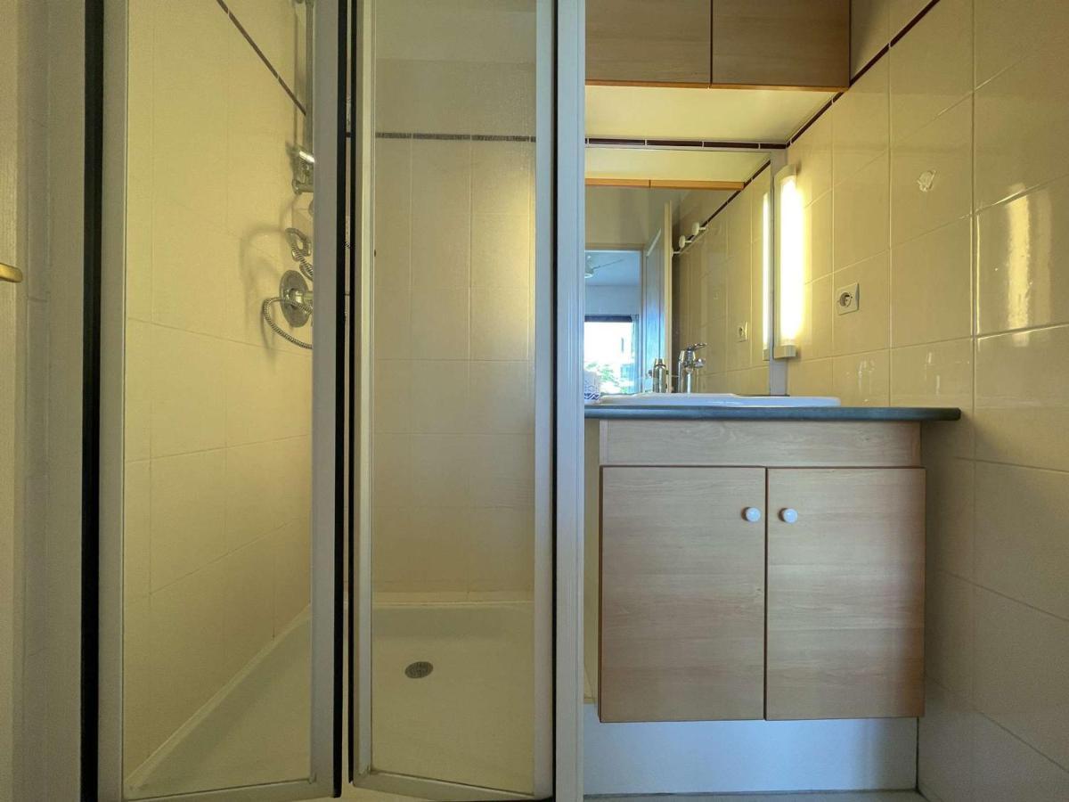 Confortable Avec Balcon, Parking, Piscine Proche Port La Rochelle - Fr-1-246-664 Appartement