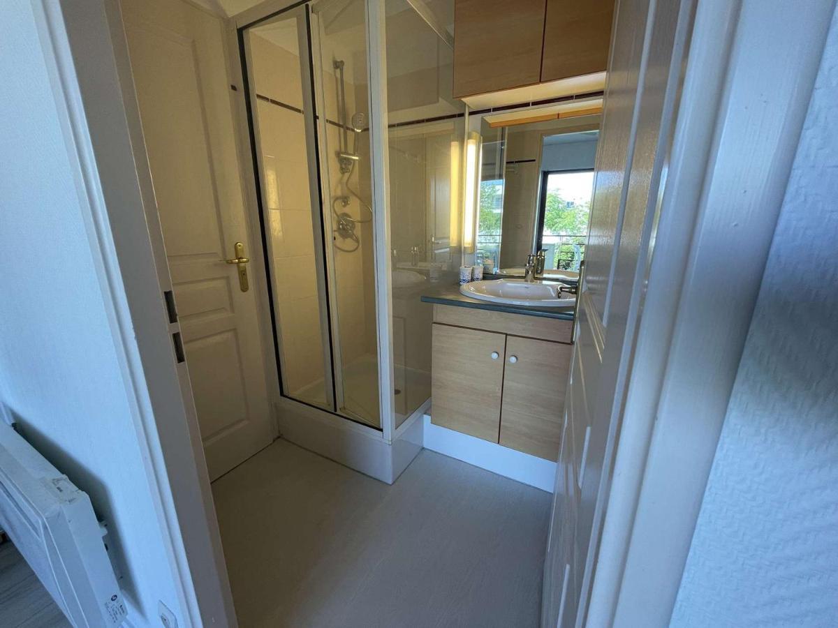 Confortable Avec Balcon, Parking, Piscine Proche Port La Rochelle - Fr-1-246-664 Appartement *