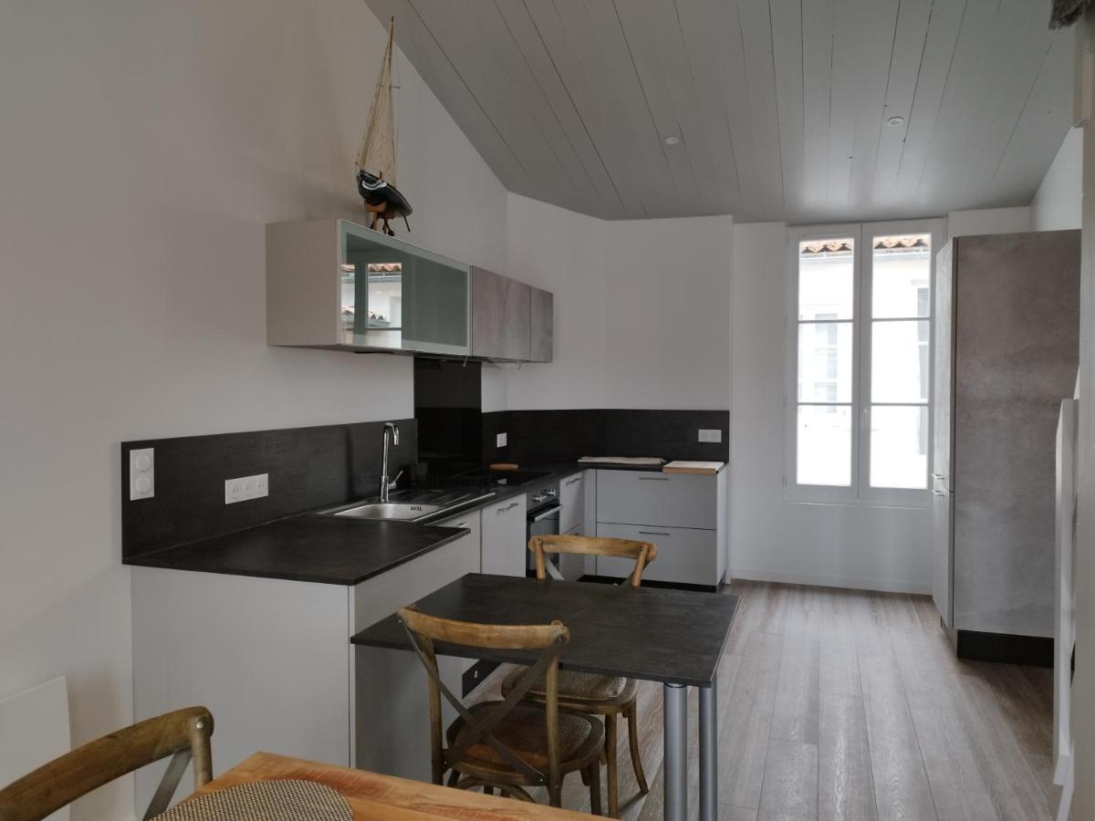Grand Ancien En Centre * La Rochelle (Charente-Maritime)