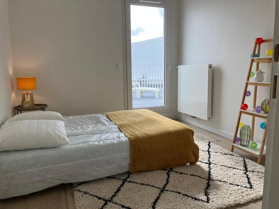 Grand Duplex Lumineux/terrasse+parking-la Rochelle Appartement