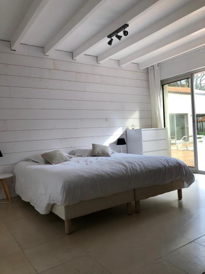 Dtlr Couette-café La Rochelle (Charente-Maritime)