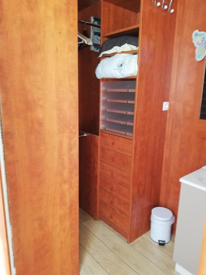 Petite Maison 15 Mn A Pied Du Marche Et Vieux Port Homestay *