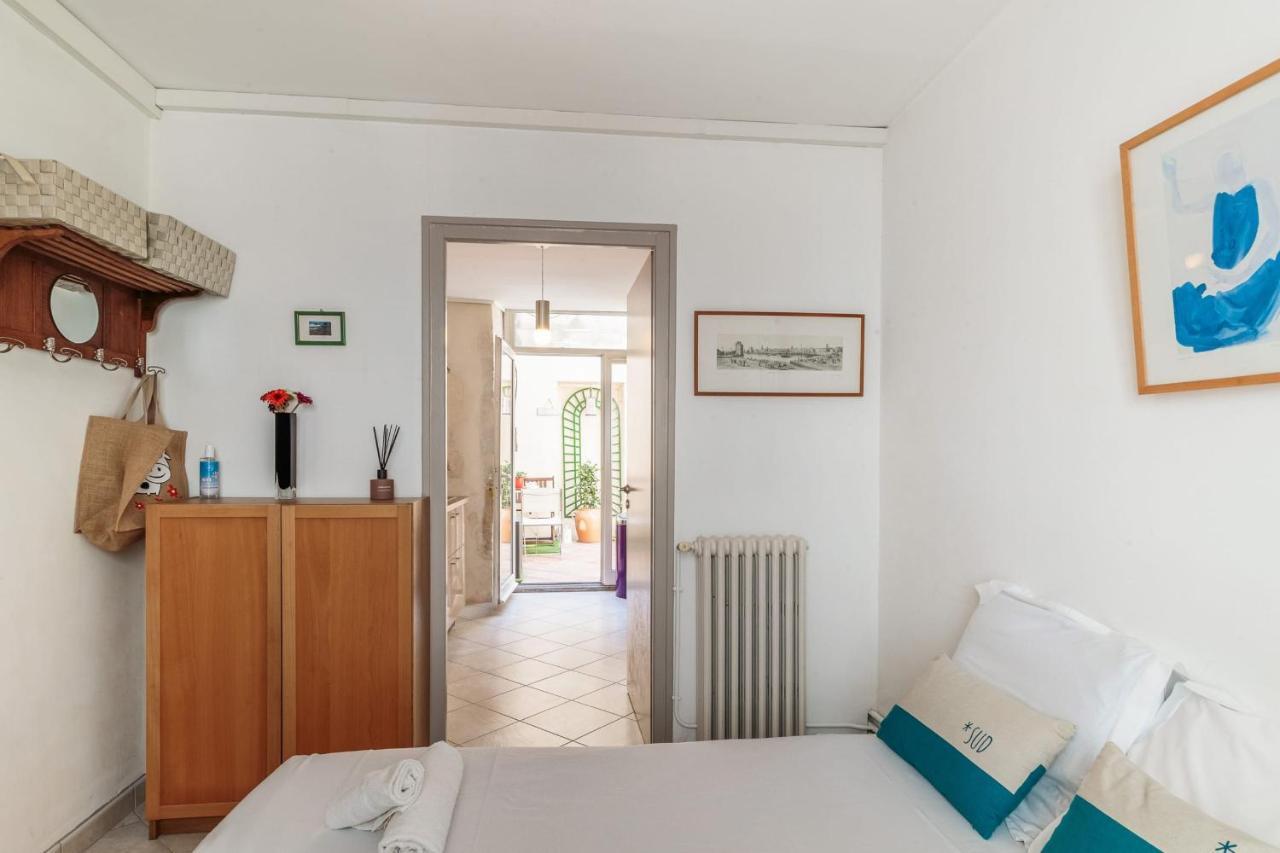 Louisa - Welkeys Apartment *