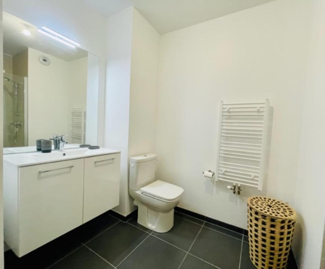 Apartment Charming New Flat With Balcony *