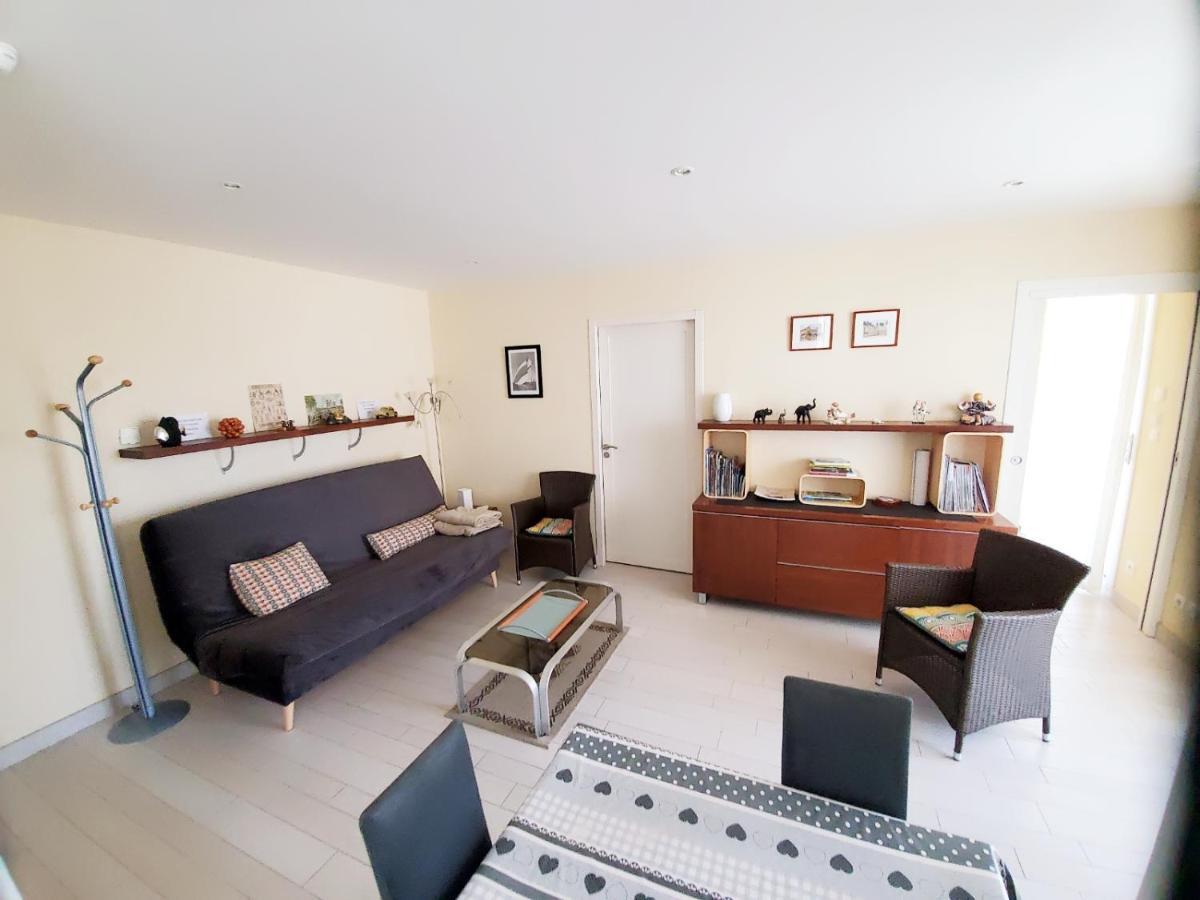 Nouveau Monde Apartment *