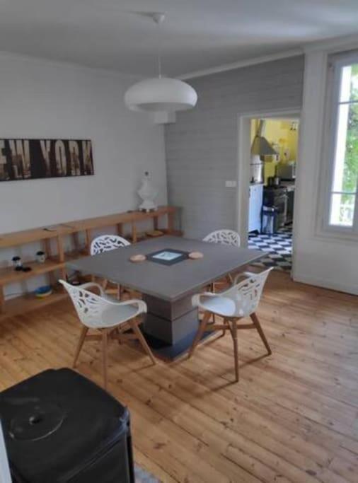 Hébergement de vacances Maison Calme Avec Terasse Proche Centre *