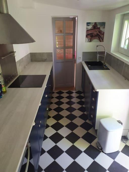 Maison Calme Avec Terasse Proche Centre La Rochelle (Charente-Maritime)