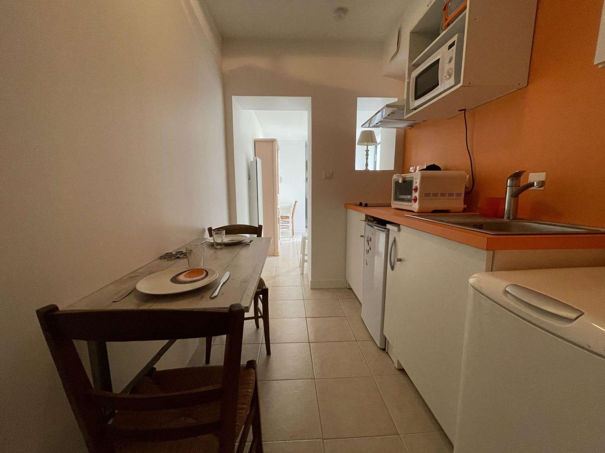 Au Coeur De La Rochelle, Proche Vieux Port, Jardin, Wifi, 2 Pers, Menage Inclus - Fr-1-246-662 *