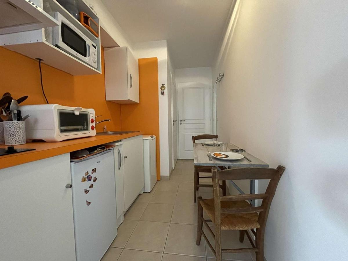 Appartement Au Coeur De La Rochelle, Proche Vieux Port, Jardin, Wifi, 2 Pers, Menage Inclus - Fr-1-246-662 *