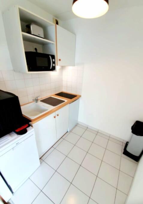 Lrx-0033 - Grand Studio A Moins D'1km De L'ocean Appartement