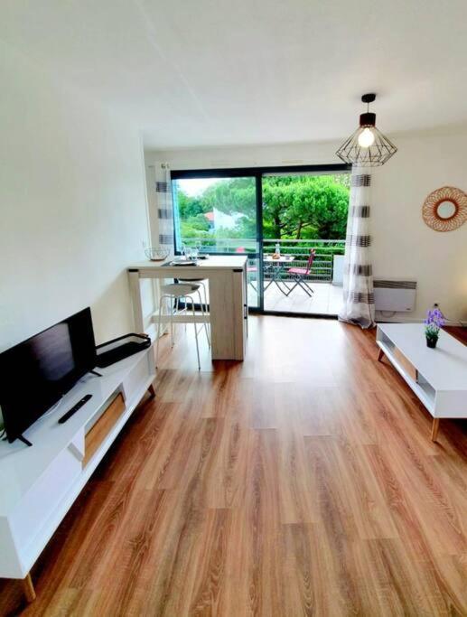 Appartement Lrx-0033 - Grand Studio A Moins D'1km De L'ocean La Rochelle (Charente-Maritime)