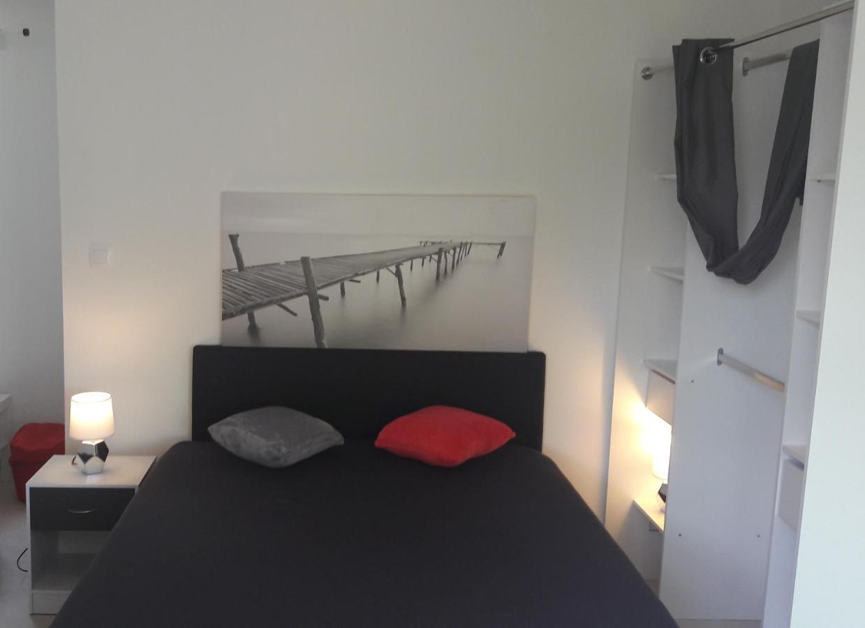 Hébergement de vacances Belle Maisonnette Avec Jardin 2 Pas Du Vieux Port *