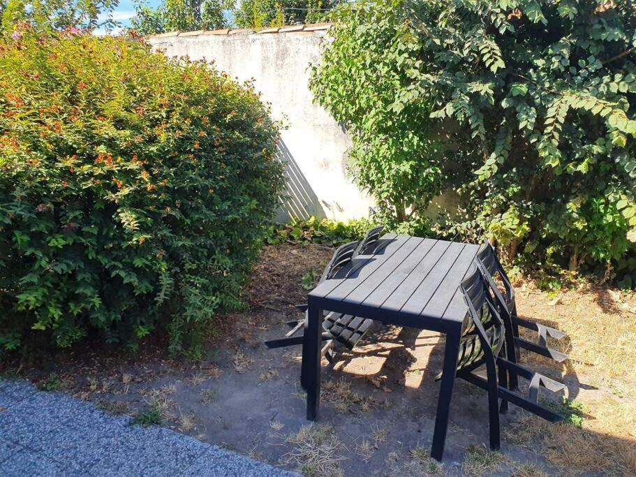 Holiday home Centre Au Calme Jardin Et Parking Public La Rochelle (Charente-Maritime)