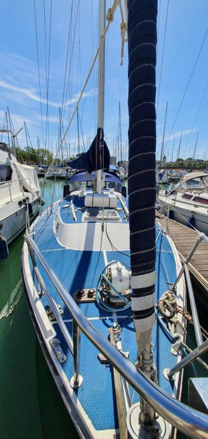 Baladin - Sur Un Voilier By Nuits Au Port Botel La Rochelle (Charente-Maritime)