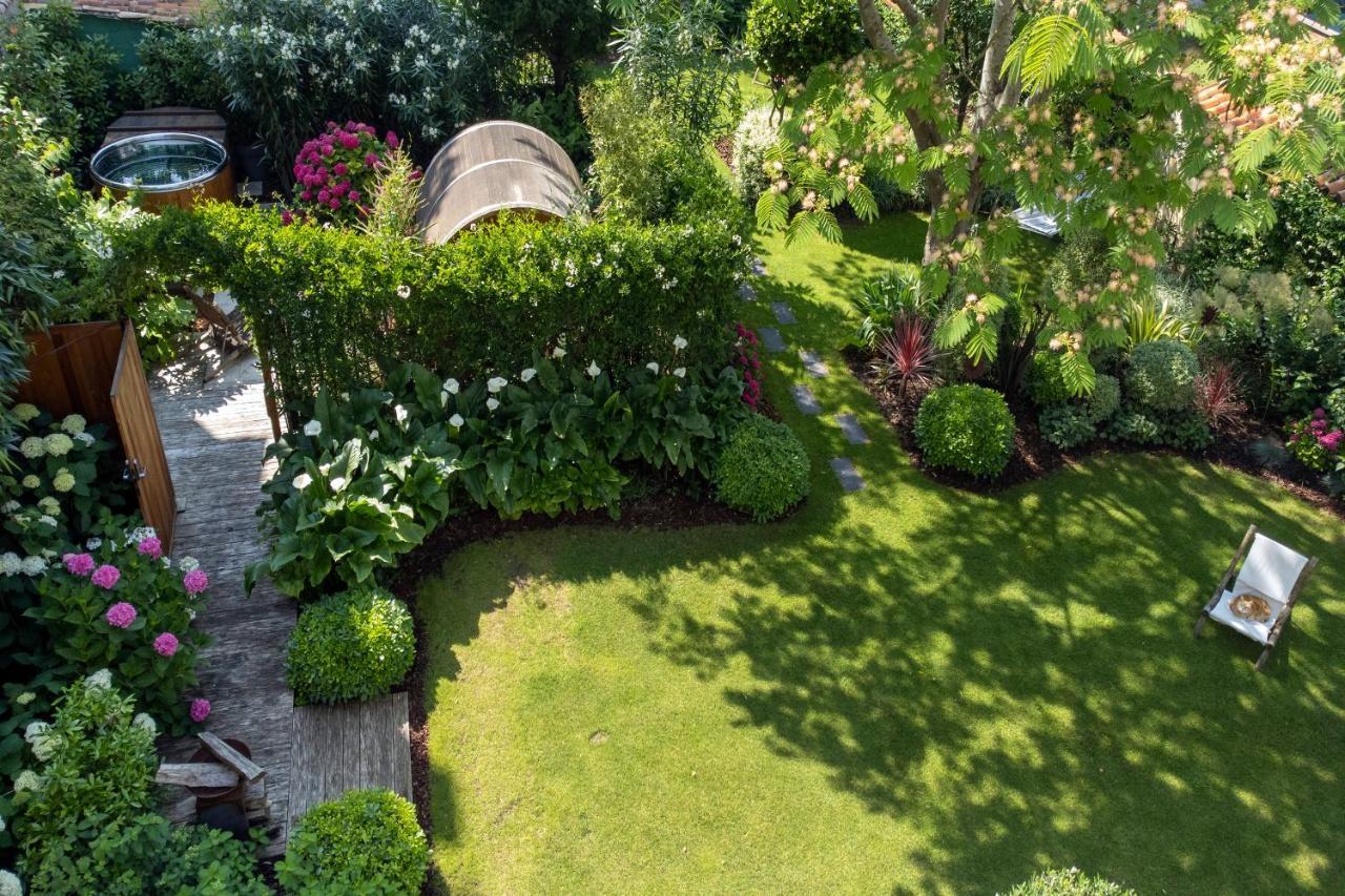Escale Rochelaise B&b, Bain Nordique Et Sauna Tonneau