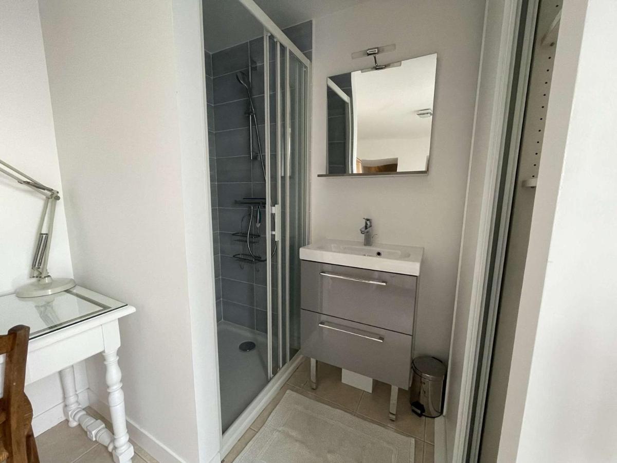 Au Coeur De La Rochelle, Proche Vieux Port, Jardin, Wifi, 2 Pers, Menage Inclus - Fr-1-246-662 *