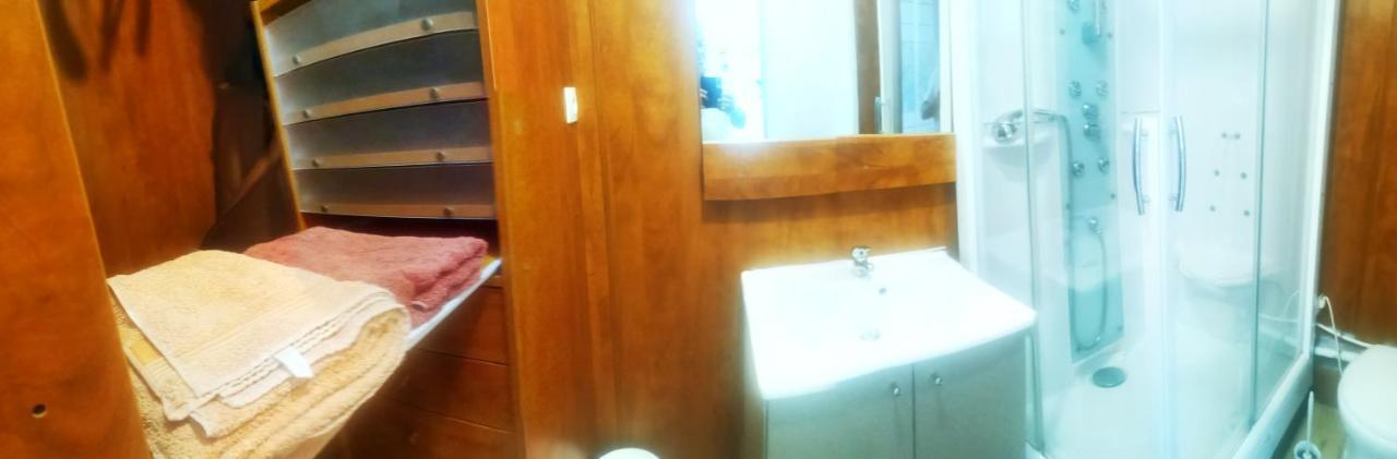 Petite Maison 15 Mn A Pied Du Marche Et Vieux Port *