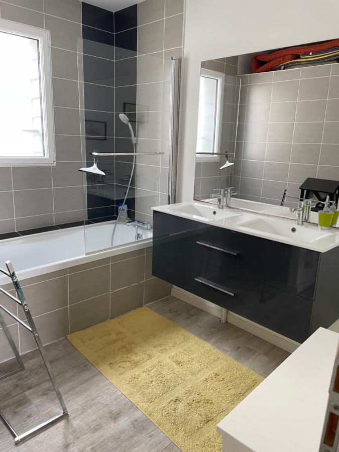 Holiday home Ideal Famille, Maison Neuve Climatisee A 7 Mn A Pieds Minimes La Rochelle (Charente-Maritime)