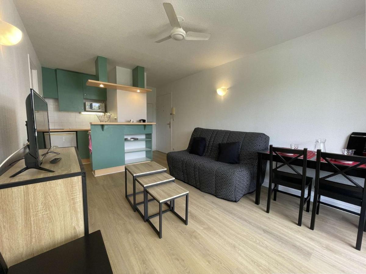 Appartement Cosy Avec Balcon, Parking Prive Et Proche - La Rochelle - Fr-1-246-688 *