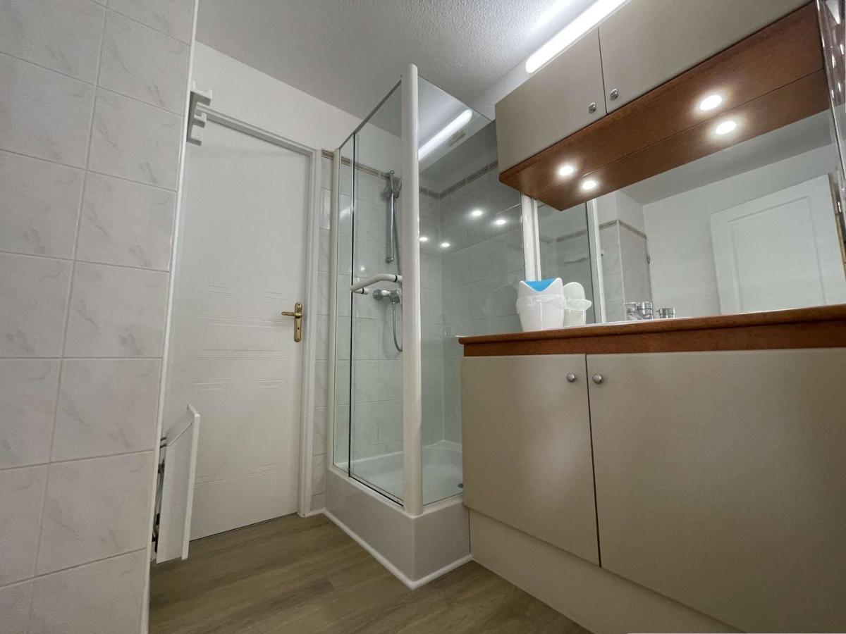 Appartement Cosy Avec Balcon, Parking Prive Et Proche - La Rochelle - Fr-1-246-688