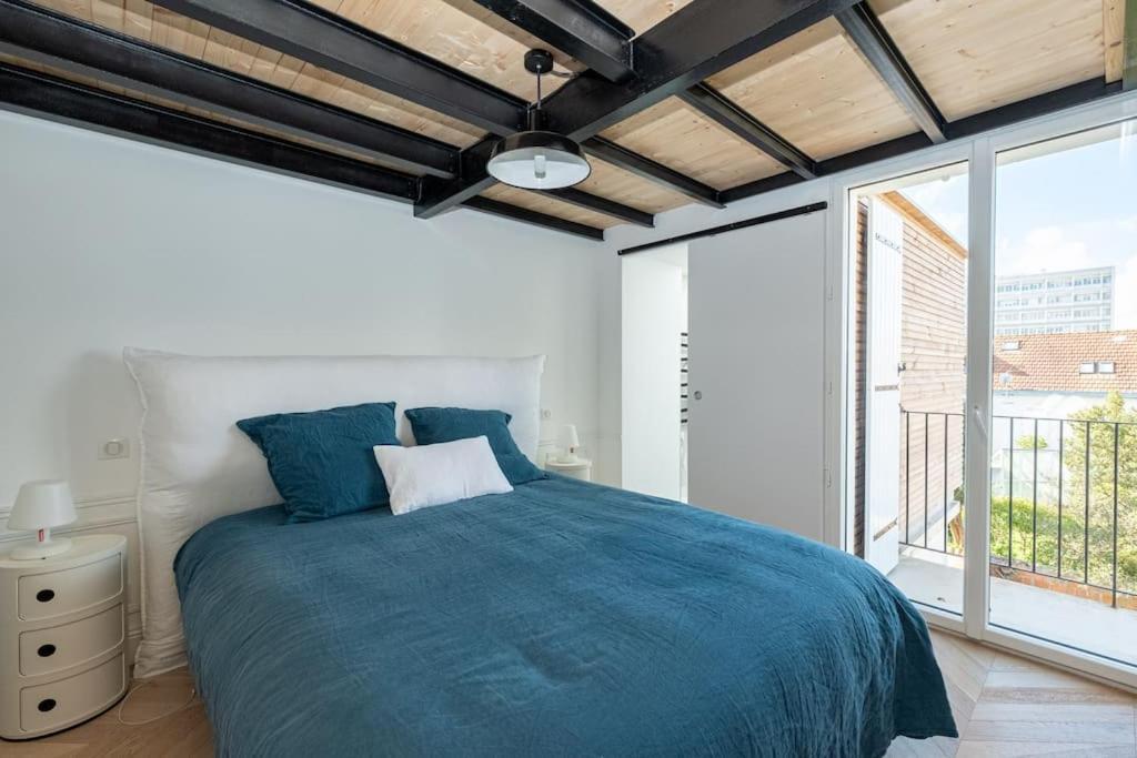 Superbe Facon Loft A 2 Pas Du Centre ! * La Rochelle (Charente-Maritime)