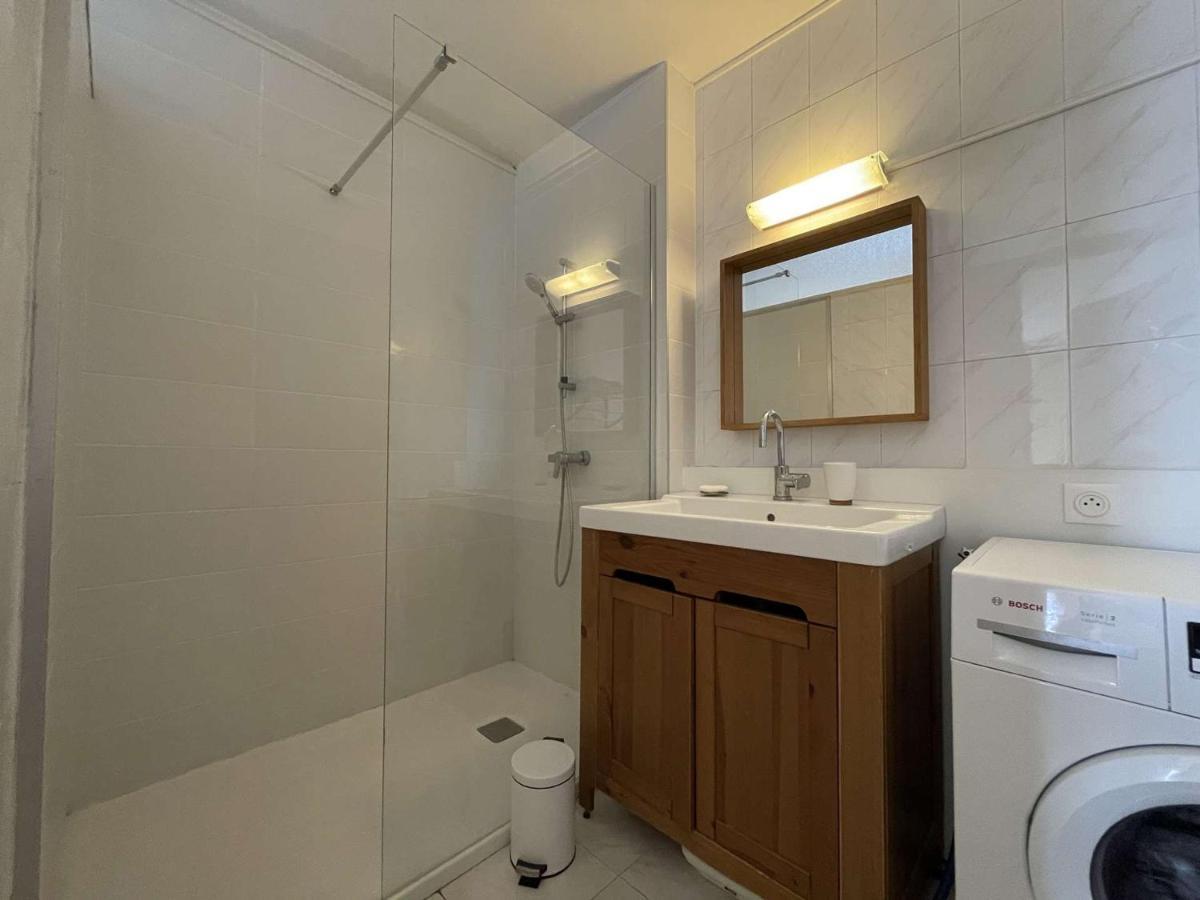 3 Pieces Avec Piscine, Proche Commerces Et Transports, La Rochelle - Fr-1-246-690 Appartement