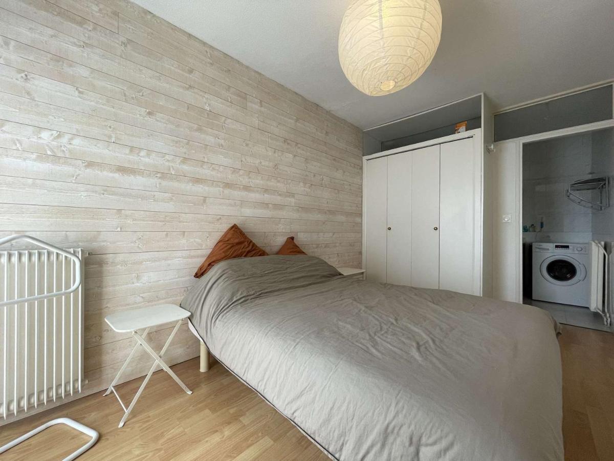 Appartement 3 Pieces Avec Piscine, Proche Commerces Et Transports, La Rochelle - Fr-1-246-690