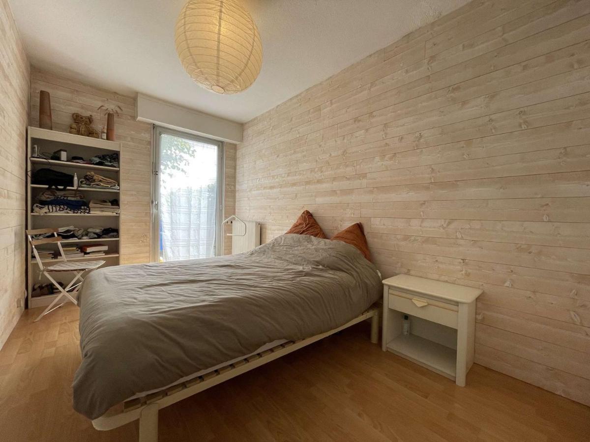 3 Pieces Avec Piscine, Proche Commerces Et Transports, La Rochelle - Fr-1-246-690 Appartement *