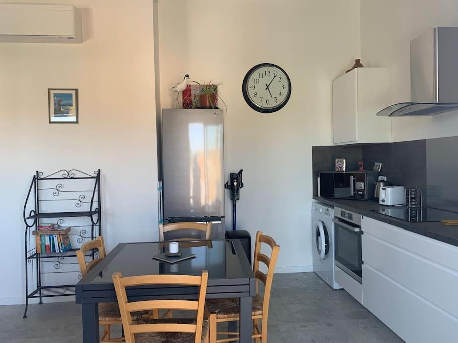Maison Terrasse Proche Centre Et Ile De Re Appartement
