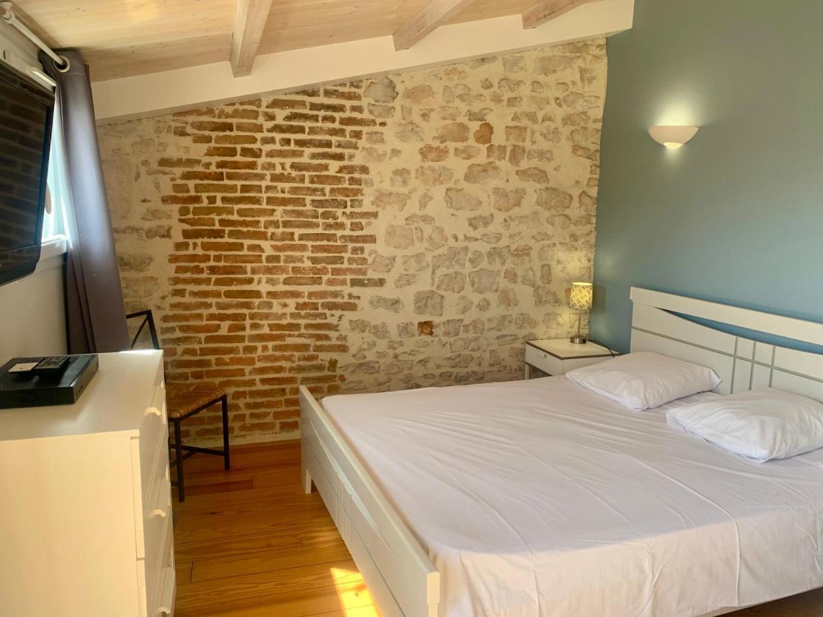 Les Marionnettes, Maison De 80m2 Avec Terrasse Holiday home