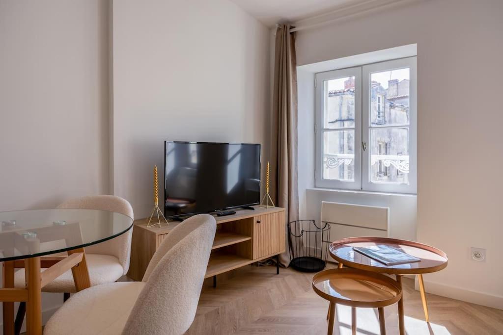 Apartment La D'orbigny En Hyper Centre