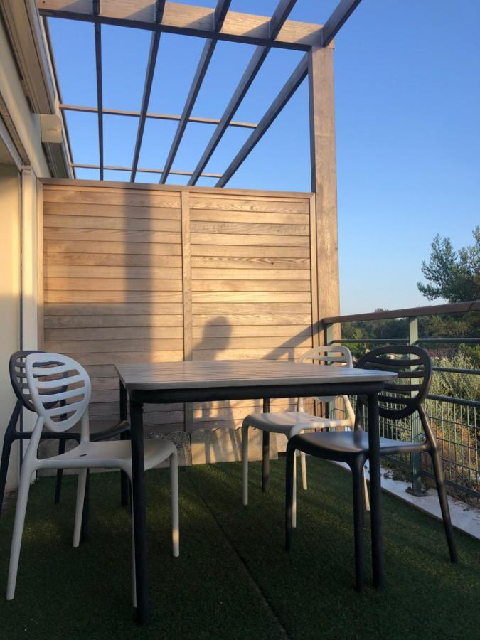 T2 Avec Piscine Et Terrasse Dans Arboree