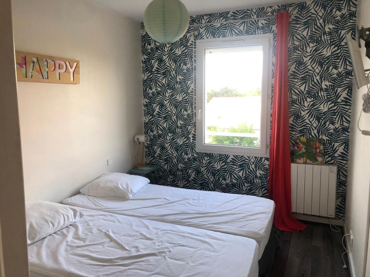 T2 Avec Piscine Et Terrasse Dans Arboree La Rochelle (Charente-Maritime)