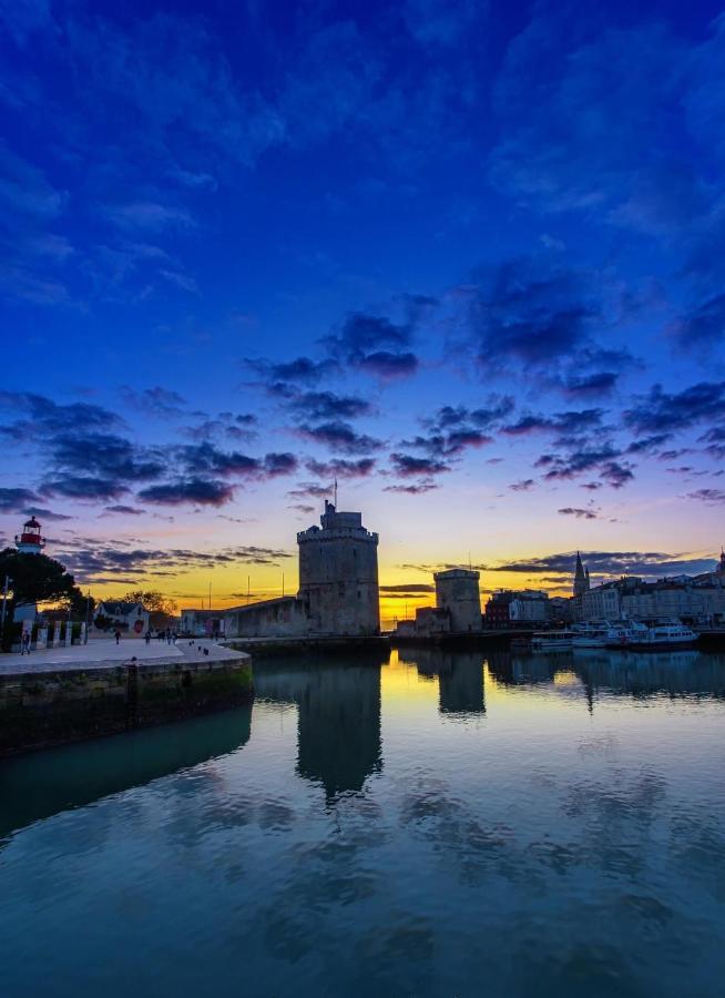 Apartment Cocon Iode Cosy Equipe, Baigne De Lumiere, Situe Au Coeur De La Rochelle A 1min A Pied Du Marche Avec Tv Et Wifi *