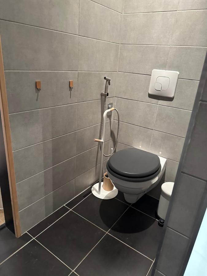 Cocon Iode Cosy Equipe, Baigne De Lumiere, Situe Au Coeur De La Rochelle A 1min A Pied Du Marche Avec Tv Et Wifi *